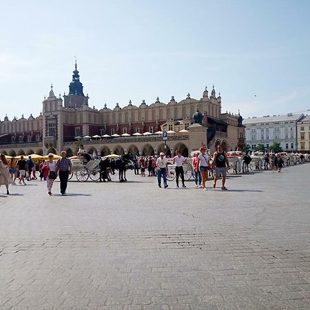 Eat&Sleep Apartments Krasków Dış mekan fotoğraf